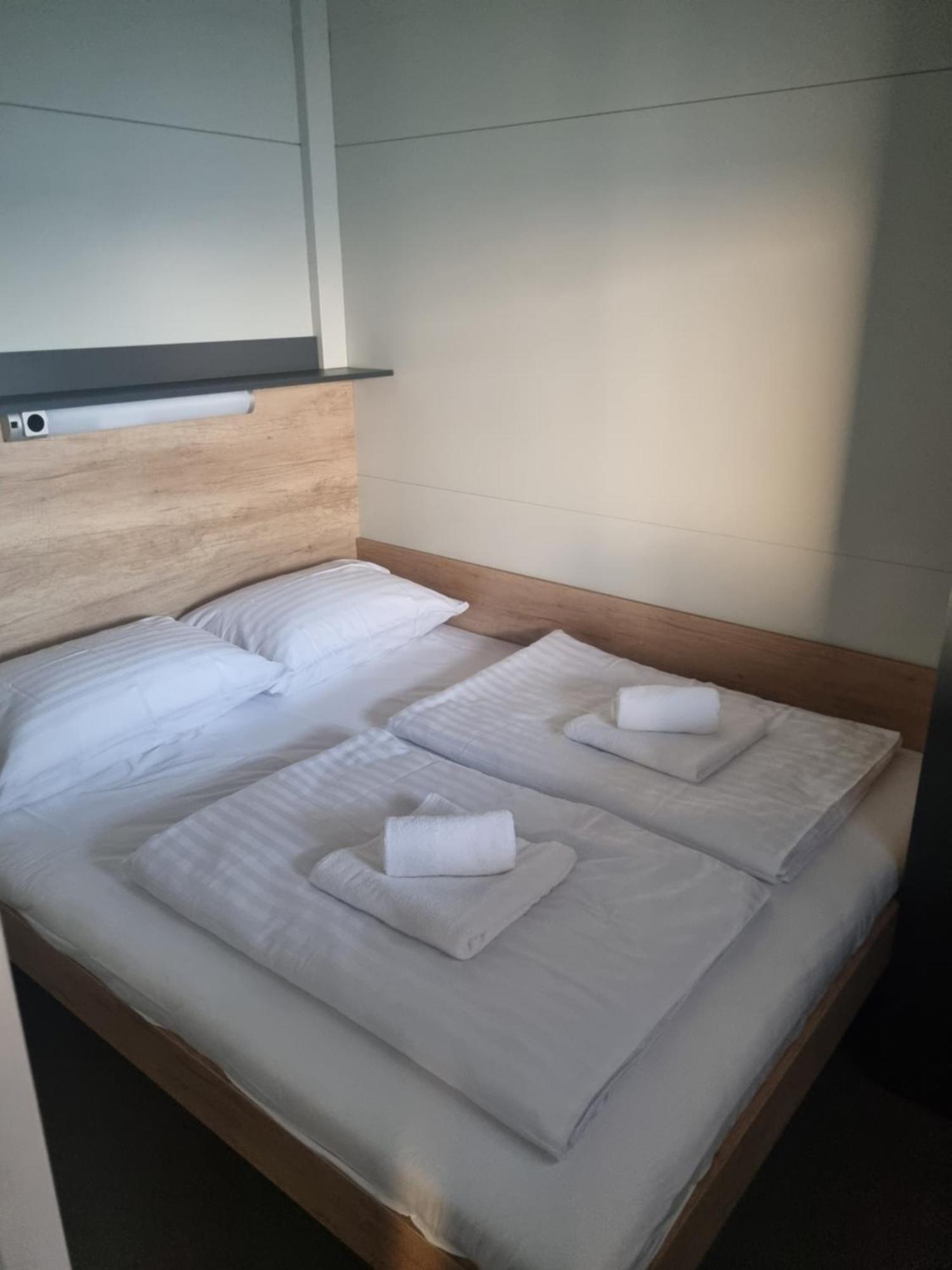 Hipo Camp Mobil Home Arta Pakostane Luaran gambar